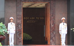 Phiên đổi gác tại lăng Bác sẽ lên sóng truyền hình trực tiếp ‘Dưới cờ vinh quang’