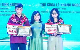 Tặng 50 suất học bổng Tiếp sức đến trường mừng Tuổi Trẻ 50 năm