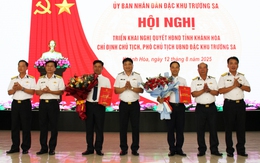 Trao nghị quyết chỉ định chủ tịch, phó chủ tịch UBND đặc khu Trường Sa