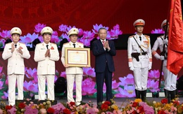 Lực lượng Công an nhân dân đón nhận Huân chương Sao vàng lần thứ 5