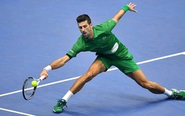Tay vợt Novak Djokovic đặt chân vào thế giới bóng đá