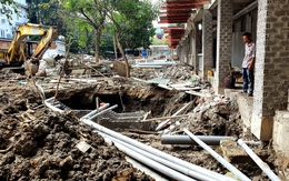 Dời lịch tựu trường vì thi công ì ạch