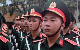 Bố mất, chiến sĩ tham gia diễu binh mừng Quốc khánh nén đau hoàn thành nhiệm vụ