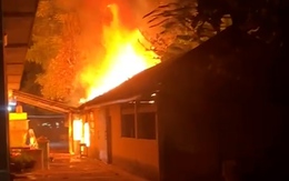 Cháy nhà kho trong trường học ở Đắk Lắk, nghi do chập điện