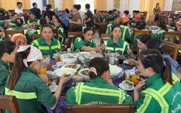 Nhà hàng tiệc cưới đãi cơm hàng trăm công nhân làm sạch đường phố sau bão số 5