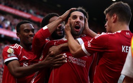 Siêu phẩm đá phạt của Szoboszlai giúp Liverpool đánh bại Arsenal