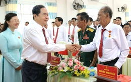 Chủ tịch Quốc hội: ‘Chính quyền phải đi đến dân, không đợi dân phải đi đến chính quyền’
