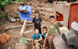 Kinh hoàng sau cơn lũ quét