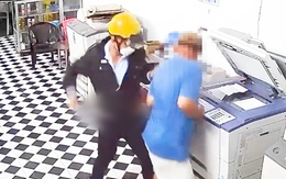 Camera ghi hình thanh niên vào tiệm photocopy, bất ngờ rút dao đâm chủ tiệm