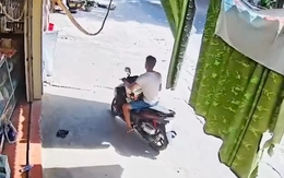 Thanh niên 'mặt mộc' đi trộm 3 thùng bia ở tiệm tạp hóa