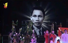 Đường ‘từ Việt Bắc về Hà Nội’ của Chủ tịch Hồ Chí Minh lên sân khấu cải lương