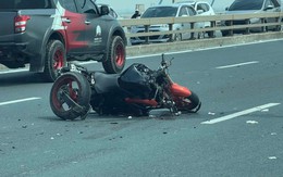 Mô tô phân khối lớn va chạm liên hoàn với 2 ô tô, người đàn ông nước ngoài tử vong