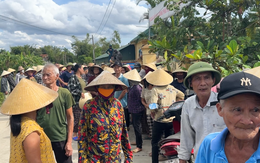 Phụ huynh phản đối sáp nhập trường vì lo con em đi lại nguy hiểm