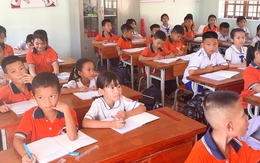 Chính quyền Nghệ An tạm dừng sáp nhập trường, phụ huynh cho con em đi học trở lại