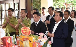 Dâng hương tưởng niệm 56 năm ngày mất Chủ tịch Hồ Chí Minh
