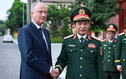 Đại tướng Phan Văn Giang hội đàm với Trợ lý Tổng thống Nga Vladimir Putin