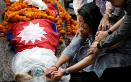 Hàng ngàn tù nhân Nepal quay lại nhà tù, nhiều người tự nguyện