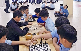TP.HCM thí điểm giờ ra chơi không điện thoại từ tháng 10