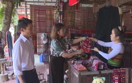Cuộc thi Lan tỏa năng lượng tích cực 2025: Giữ lửa nghề dệt để phát triển du lịch địa phương