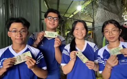 Bốn em học sinh 'tiêu sạch' 100k Nhà nước tặng theo cách không thể đáng yêu hơn