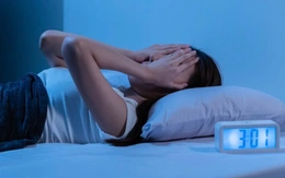 Mất ngủ thường xuyên, bệnh tưởng dễ chữa nhưng thực tế bào mòn sức khỏe