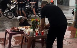 'Cô hồn sống' ngã dập mông trong lúc 'hành nghề'