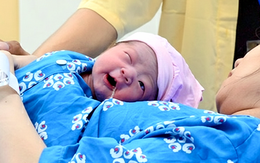 Vỡ òa hạnh phúc đón những em bé chào đời vào thời khắc năm mới 2026