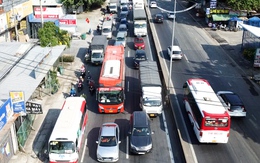 Ngã tư Đồng Tâm ùn ứ kéo dài, cầu Rạch Miễu thoát cảnh kẹt xe Tết dương lịch