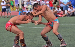 Tuyệt kỹ hiếm hoi của Kim Dung bước lên được võ đài MMA