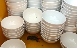 Góc khuất sau những sảnh tiệc hào nhoáng