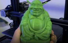 Người phụ nữ thờ tượng hoạt hình Shrek suốt 4 năm, tưởng là tượng Phật