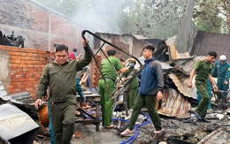 Cháy 6 căn nhà rạng sáng, thiệt hại hơn 1,8 tỉ đồng