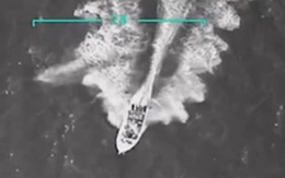 Mỹ dùng 'máy bay giả dân sự' tấn công tàu nghi buôn ma túy?