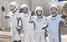 ISS lần đầu sơ tán y tế: Khi trở về Trái đất, phi hành gia đối mặt rủi ro sức khỏe nào?