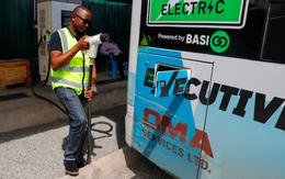 Xe điện chạy năng lượng mặt trời sẽ thay đổi ngành giao thông vận tải ở châu Phi