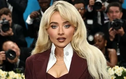 Sabrina Carpenter quyến rũ, ngọt ngào và nổi loạn