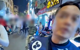 Xử phạt người đàn ông chào mời du khách nước ngoài sử dụng ma túy trên phố cổ Hà Nội