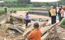 Bờ kè sông đổ sập, đè chết 4 người: Xác minh thông tin 'xe tải chạy qua dù đường đã cấm'