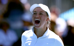 Tay vợt nữ nhảy múa khiêu khích khán giả sau chiến thắng tại Giải Úc mở rộng 2026