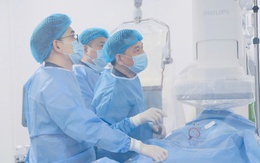Bệnh viện tuyến dưới can thiệp tim mạch bằng dụng cụ qua da cho người nước ngoài