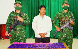 Bắt giữ người Lào vận chuyển hơn 12.000 viên ma túy ở khu vực biên giới Quảng Ngãi