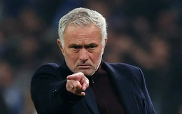 HLV Mourinho với thử thách ở Turin