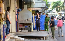 Lập lại trật tự vỉa hè phường Thạnh Mỹ Tây: Không cự cãi, người lấn chiếm tự tháo dỡ