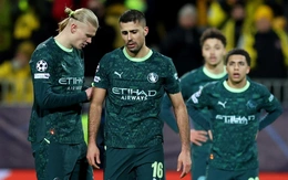 Cầu thủ Man City trả tiền vé cho cổ động viên đến sân vì... thua trận