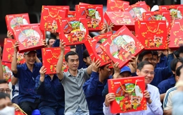 Chở Tết đến sớm với công nhân đường sắt trên 'chuyến tàu hạnh phúc'