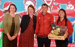 Đại sứ quán Úc mở tiệc mừng tuyển nữ Việt Nam dự Giải nữ châu Á 2026
