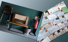 Nét xưa ngày cũ: Người Mỹ mua đồ thủ công, thư pháp, quay lại gửi bưu thiếp