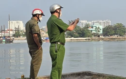 Tìm thân nhân của thi thể trôi sông Đồng Nai 'có vết mổ và đặt túi đựng chất thải ở bụng'
