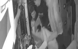 Truy tìm nhóm người lạ mặt lao lên xe khách đánh tới tấp phụ xe