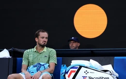 Medvedev nói thua tâm phục khẩu phục trước tay vợt gốc Việt Learner Tien